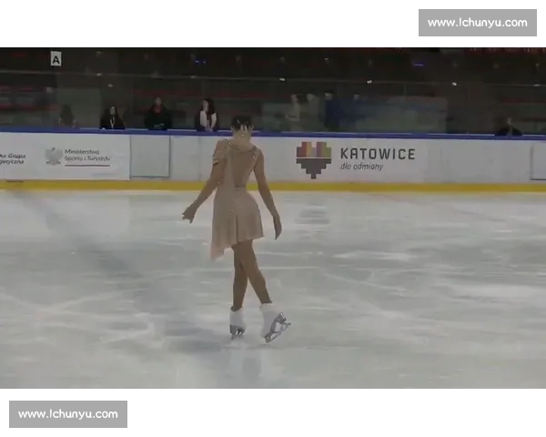 冰坛新星 Beatrice Soldati:燕式衔接 3S 的青春试炼 冰坛新星 Beatrice Soldati:燕式衔接 3S 的青春试炼