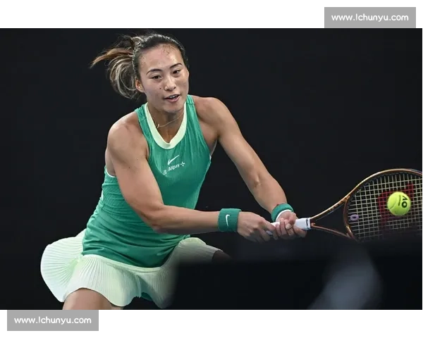 郑钦文决胜盘遭逆转！6-4 扳平仍难敌辛纳科娃