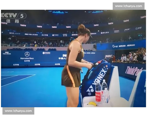 郑钦文决胜盘遭逆转!6-4 扳平仍难敌辛纳科娃
